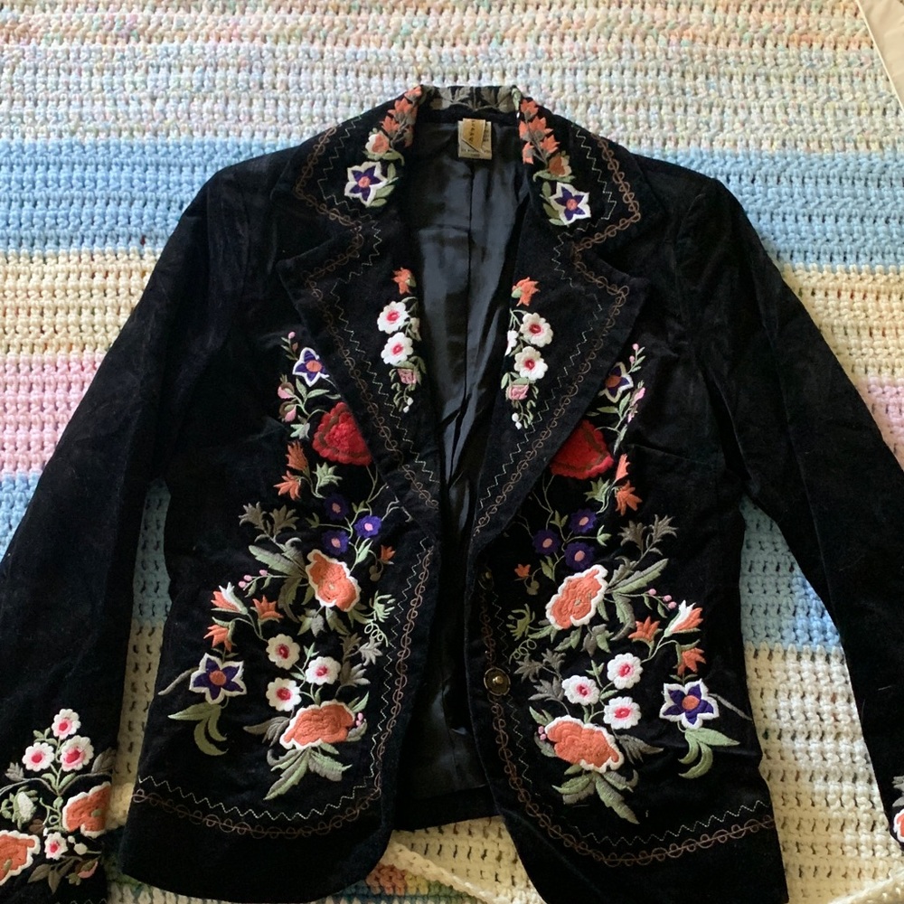 Floral Embroidered Black Women's Blazer